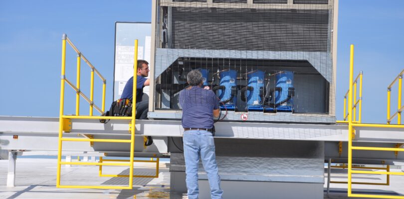 DSC 0088 Rooftop work closer